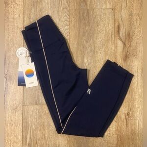 NWT Vuori Evolve Lunar Legging 7/8 High Rise Women’s Small MSRP $128 Black Ink